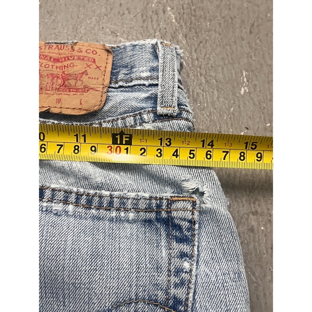 Levi's 501 Straight Jeans Mens 27W Blue Denim Light Wash Button Fly Distressed - Picture 7 of 8